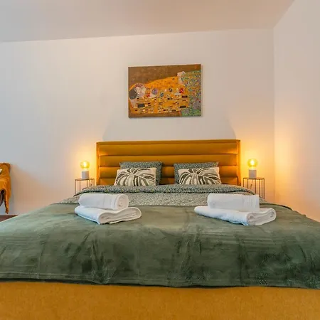 Ems Apartment Brasov